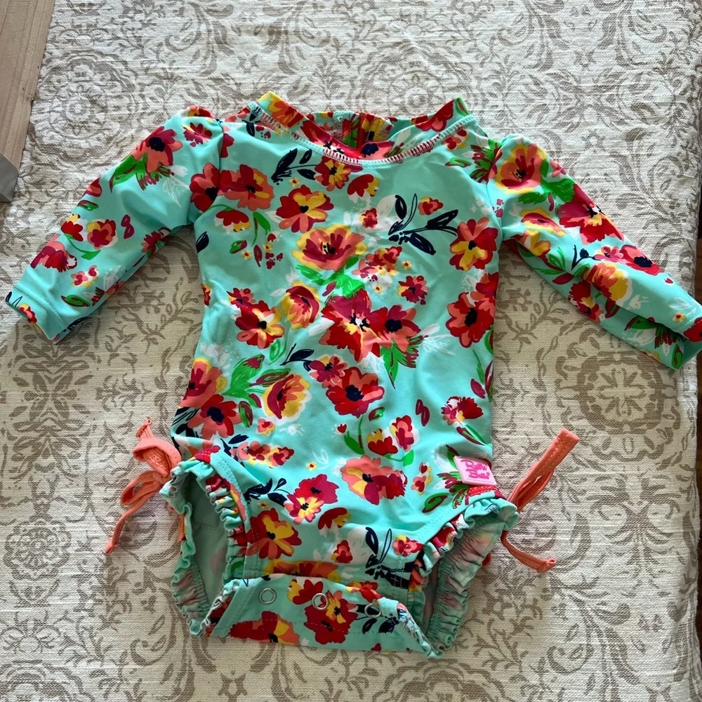 Ruffle Butt Long Sleeve Rash Guard